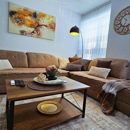 Superb 1 Bedroom In The Best Zone Of The City. Ferizaj Eksteriør billede
